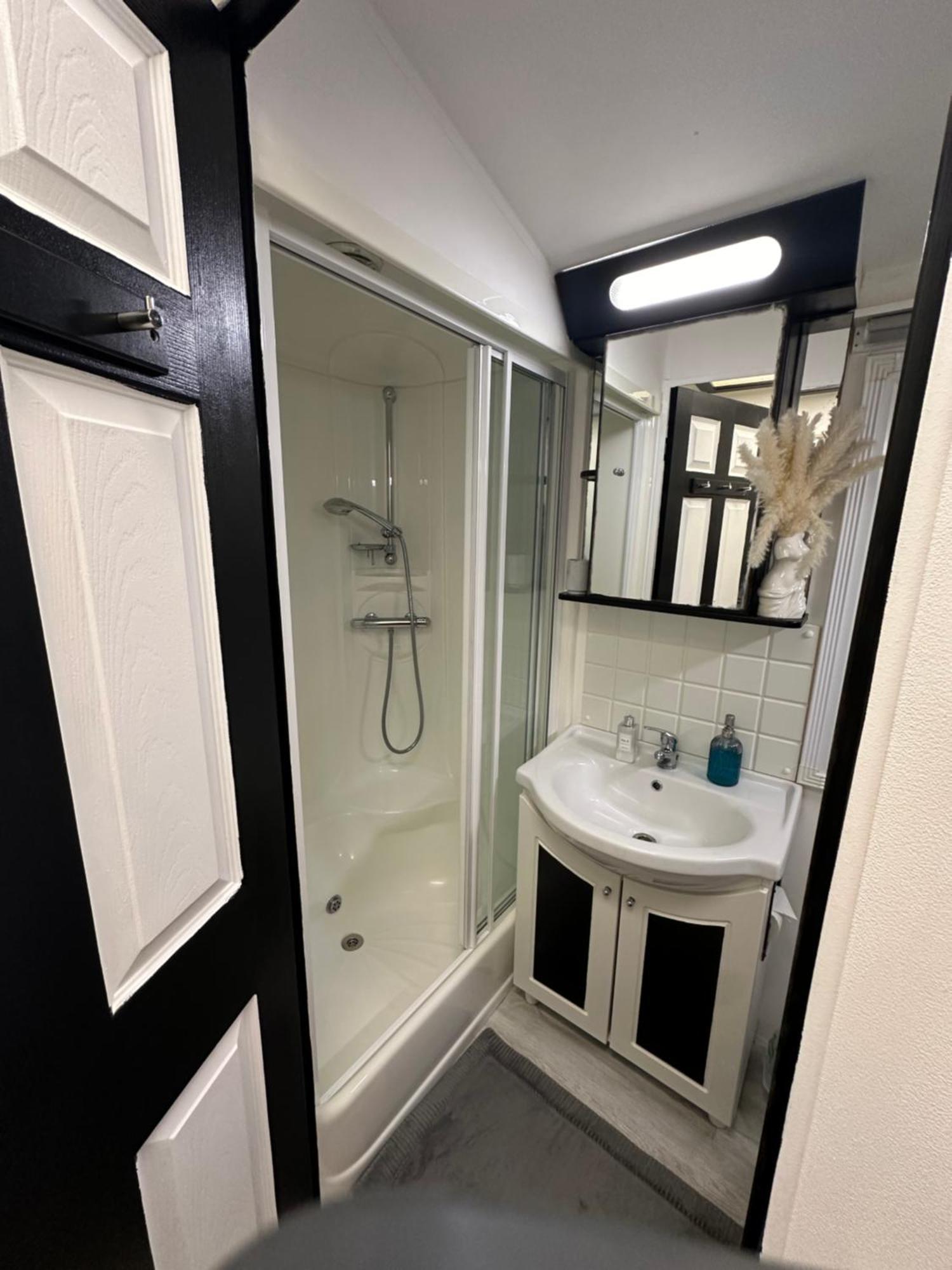 Caravan Rabbit House No 81 At Three Lochs Holiday Park Newton Stewart Exterior foto